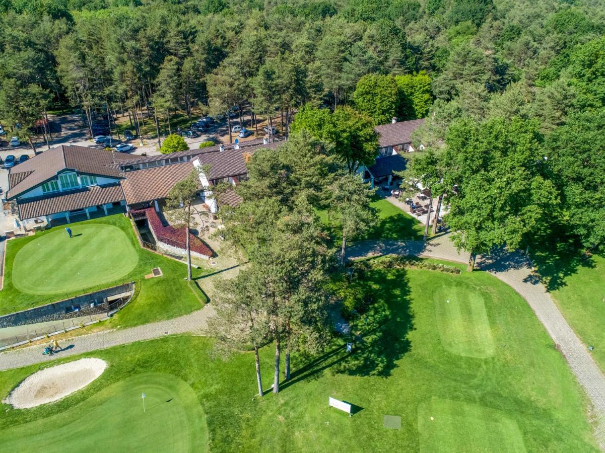 Golf Hotel La Pinetina Appiano Gentile Exterior foto