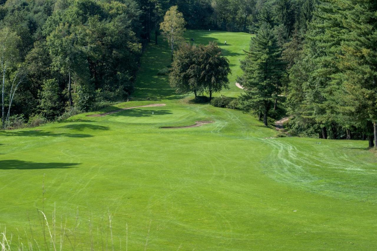 Golf Hotel La Pinetina Appiano Gentile Exterior foto