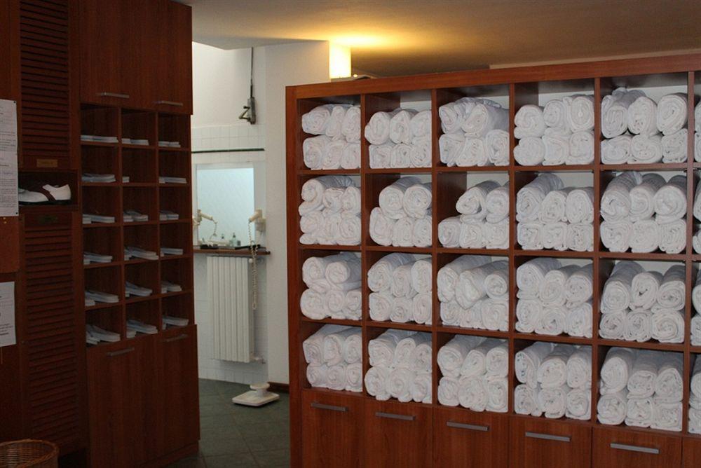 Golf Hotel La Pinetina Appiano Gentile Exterior foto